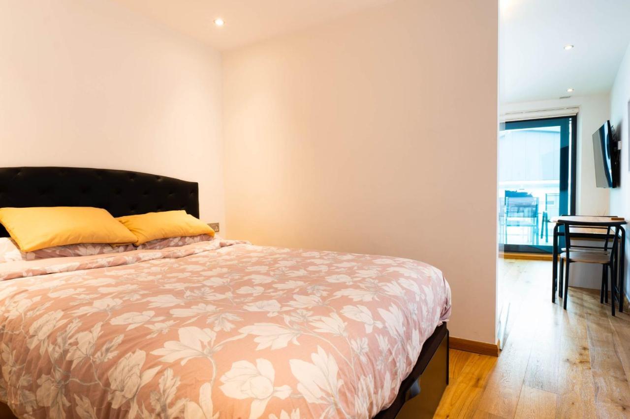 Ocean Spa Suite 11-Hosted By Sweetstay Gibraltar Exterior photo