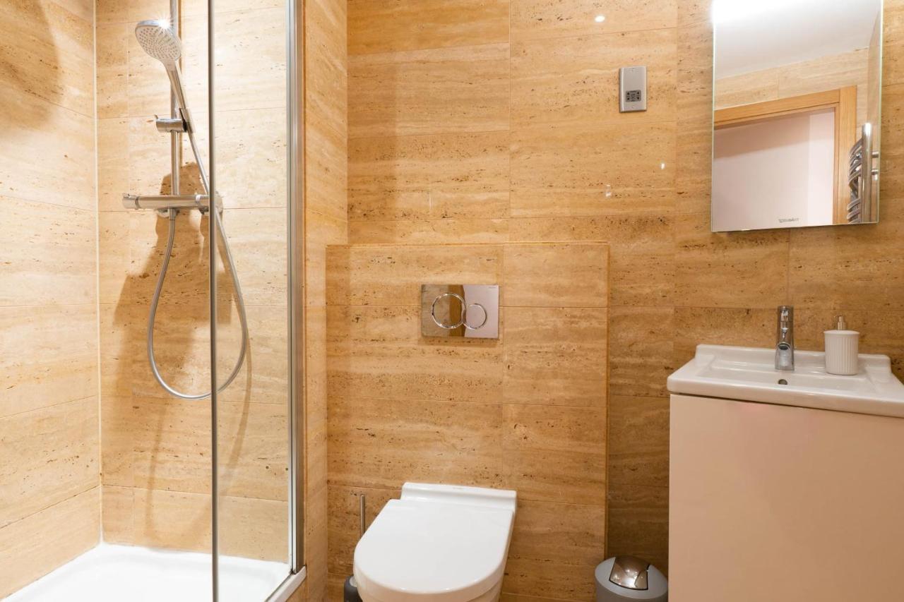 Ocean Spa Suite 11-Hosted By Sweetstay Gibraltar Exterior photo